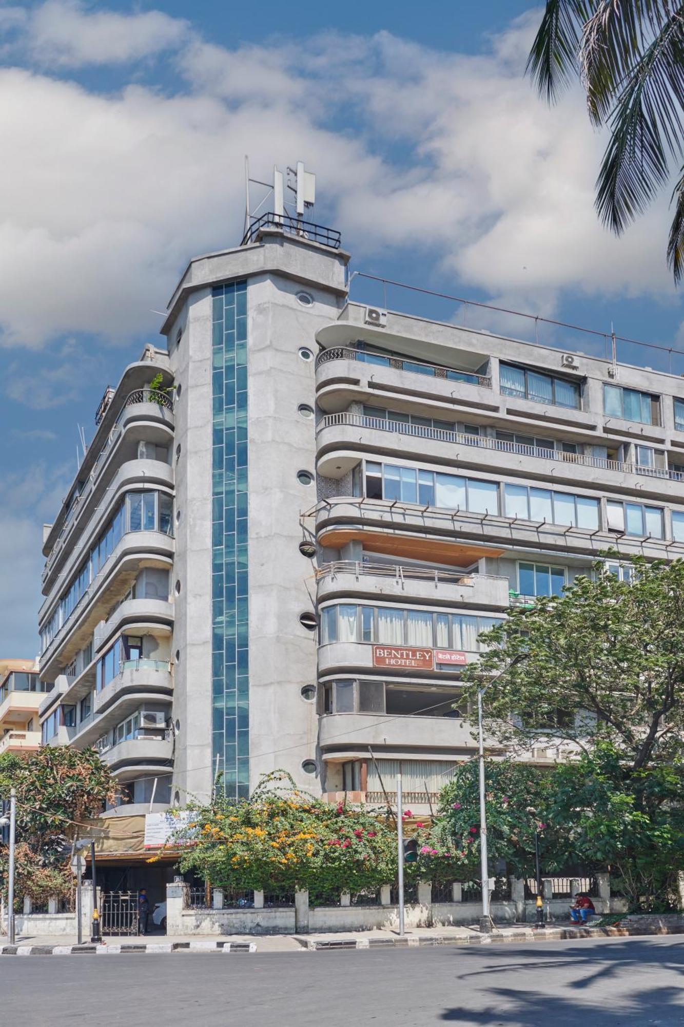 Bentley Hotel Marine Drive Mumbai Exteriör bild