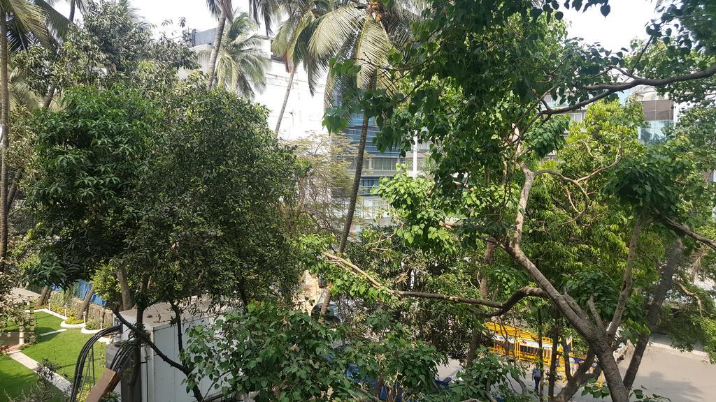 Bentley Hotel Marine Drive Mumbai Exteriör bild